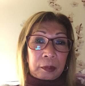 Meet your Posher, Leona